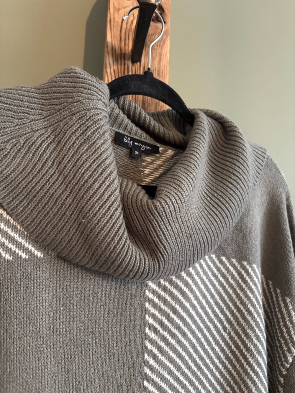 195.) Lily Morgan / Cowl Neck Sweater - Picture 2 of 4